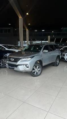 TOYOTA HILUX SW4 2.7 SRV 7 LUGARES 4X2 16V FLEX 4P AUTOMÁTICO